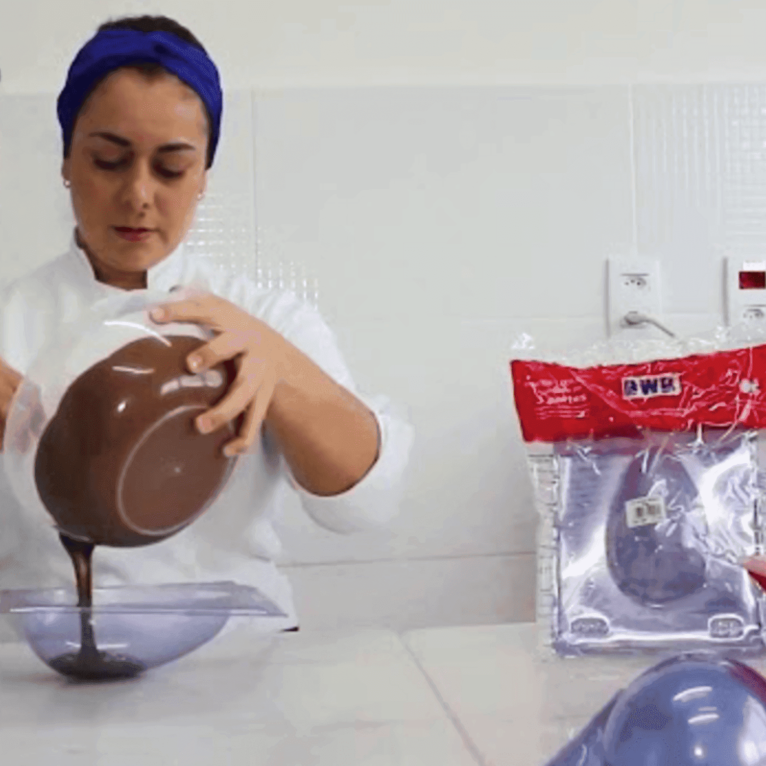 Molde Para Chocolate Bwb - Huevos Lisos (10 Cavidades) 3 Molde Para Chocolate Bwb - Huevos Lisos (10 Cavidades) - Imagen 3