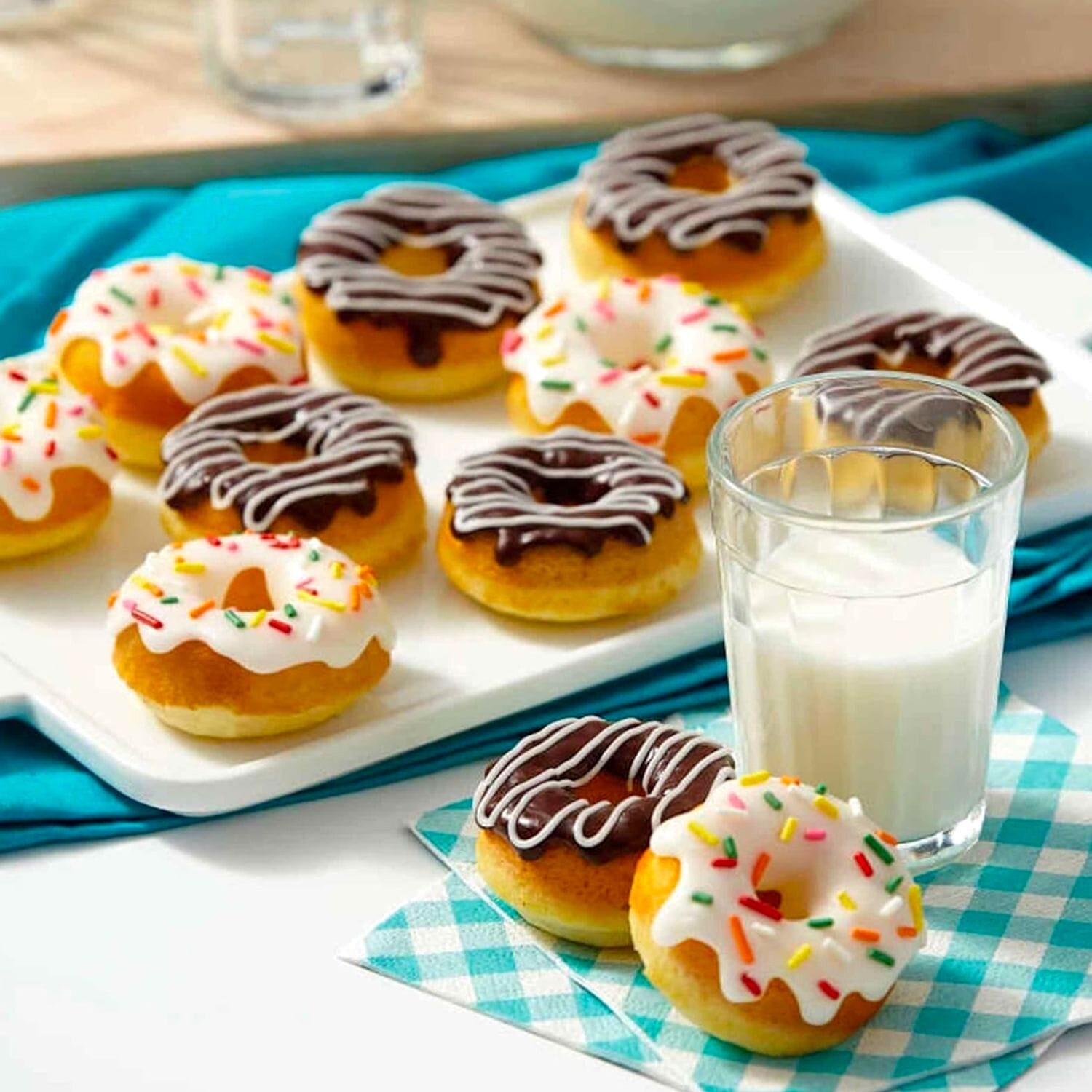 MOLDE PARA DONUTS MEDIANOS WILTON - 12 CAVIDADES 3 MOLDE PARA DONUTS MEDIANOS WILTON - 12 CAVIDADES - Imagen 3