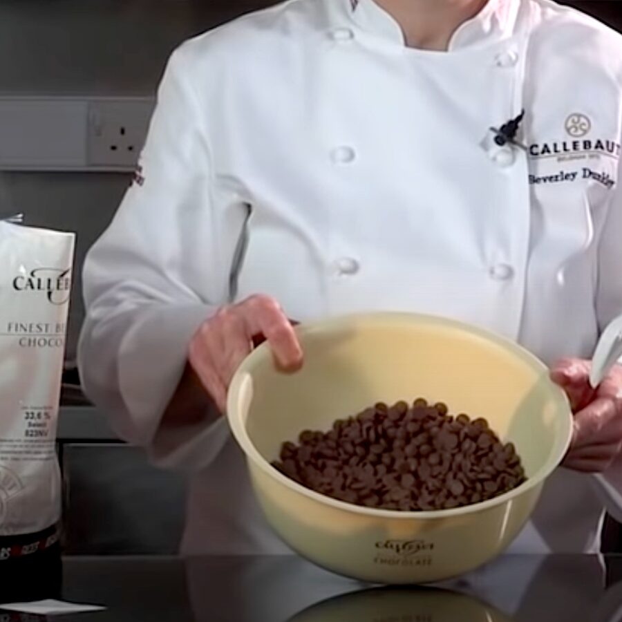 Callets De Chocolate Blanco Callebaut 1 Kg 2 Callets De Chocolate Blanco Callebaut 1 Kg - Imagen 2